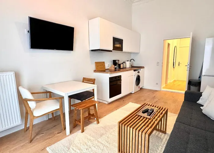 Spot In Xberg Apartament *